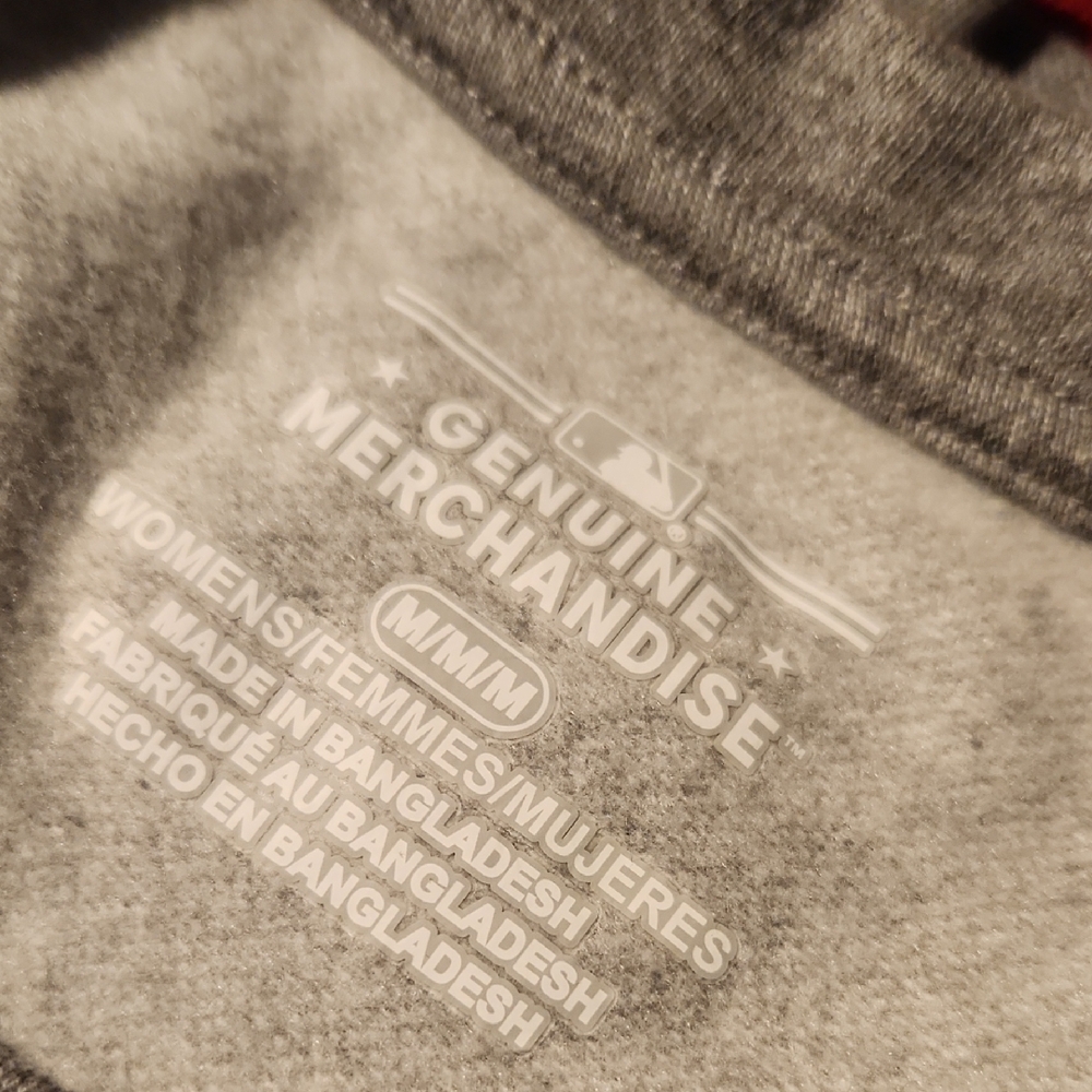 Boston Red Sox Gray Sweatshirt - Picture 4 of 6